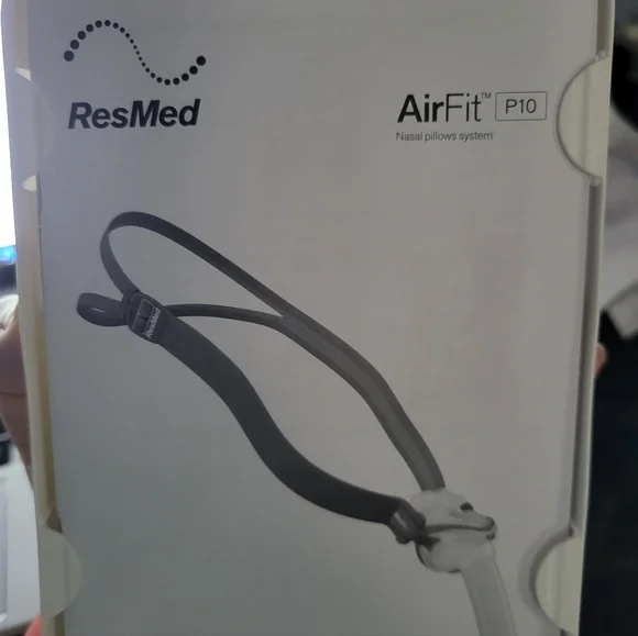 ResMed AirFit P10 Nasal Pillows - Picture 5 of 7
